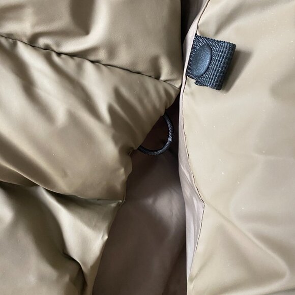 Rains High Neck Padded Shell Vest - Picture 6 of 10